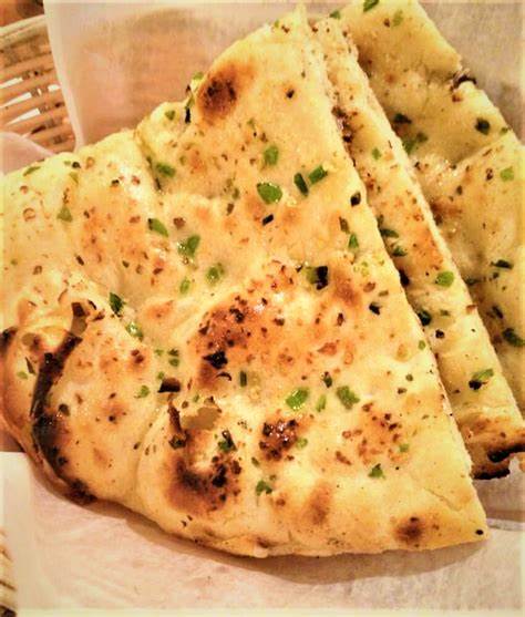 GARLIC & CHILI NAAN